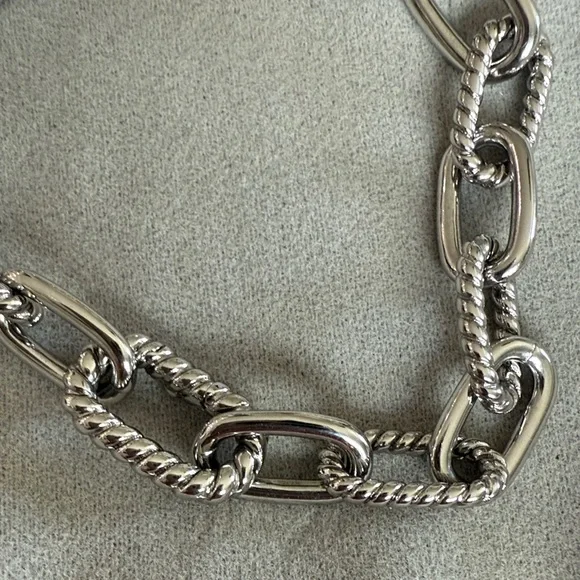 Elegant Silver and Gold Tone Chain Bracelet - Picture 2 of 10